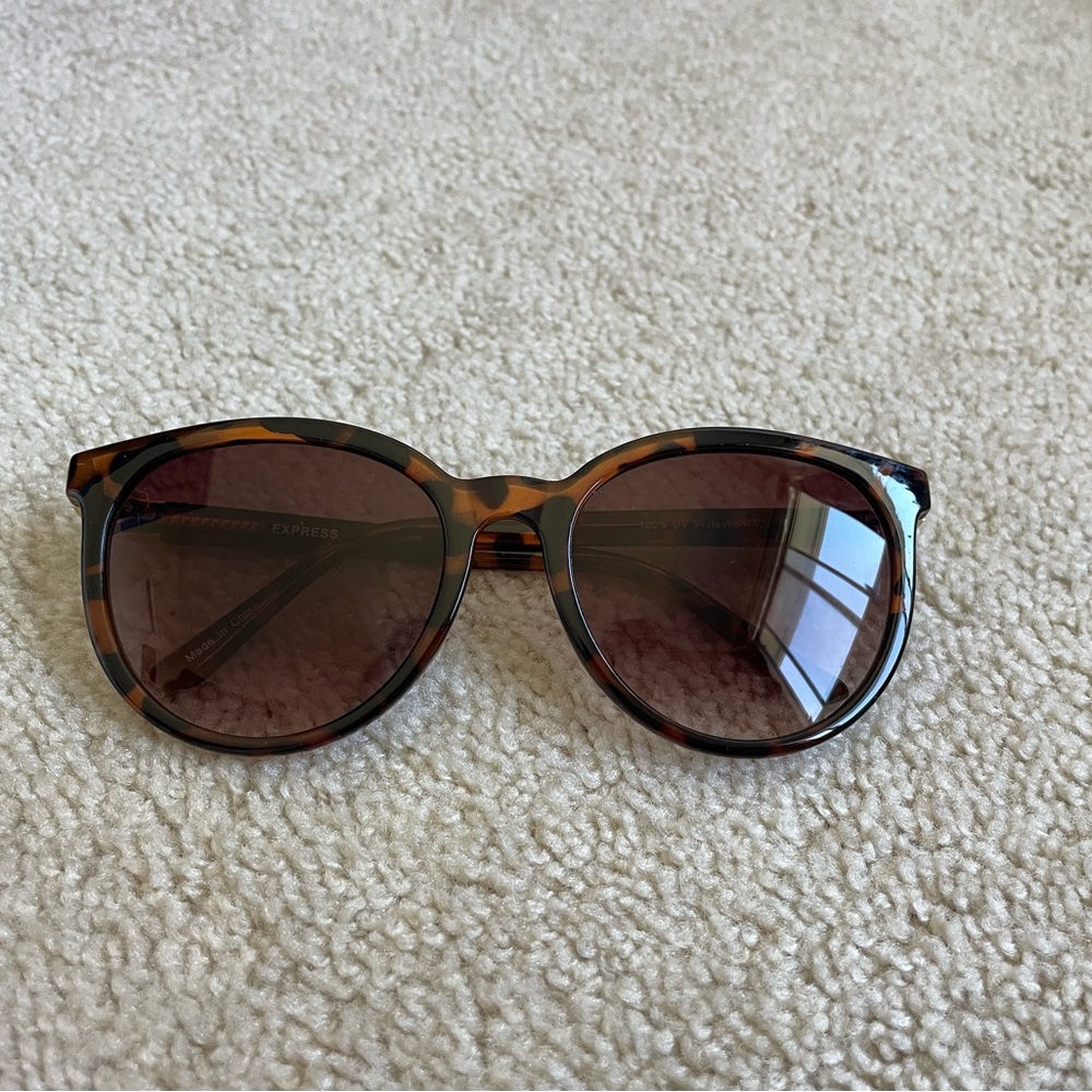 Express Brown Tortoise Sunglasses - image 3